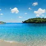 Coral Paradise In The First Line Of The Sea Lejlighed Sarandë