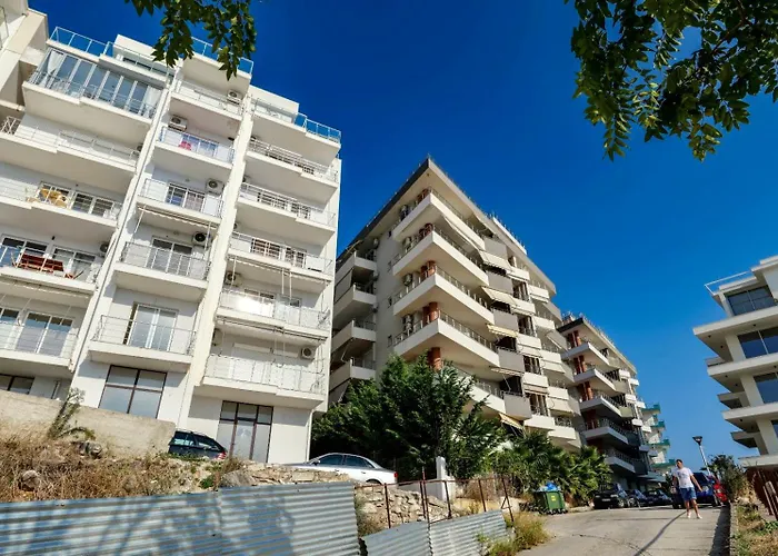 Apartment Coral Paradise In The First Line Of The Sea Sarandë